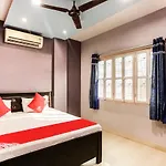 Spot On 45585 Hotel Aakash Ganga