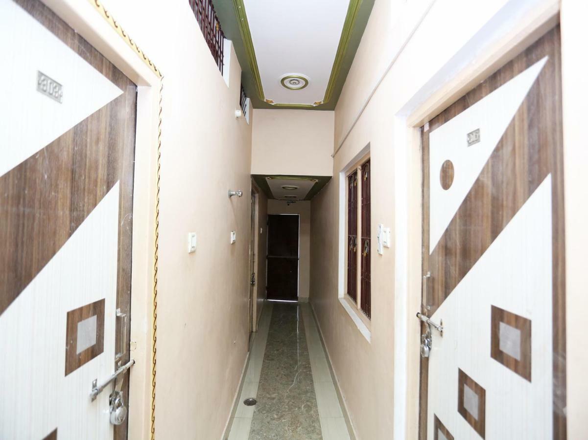 Hotel Spot On 45585 Aakash Ganga 3*