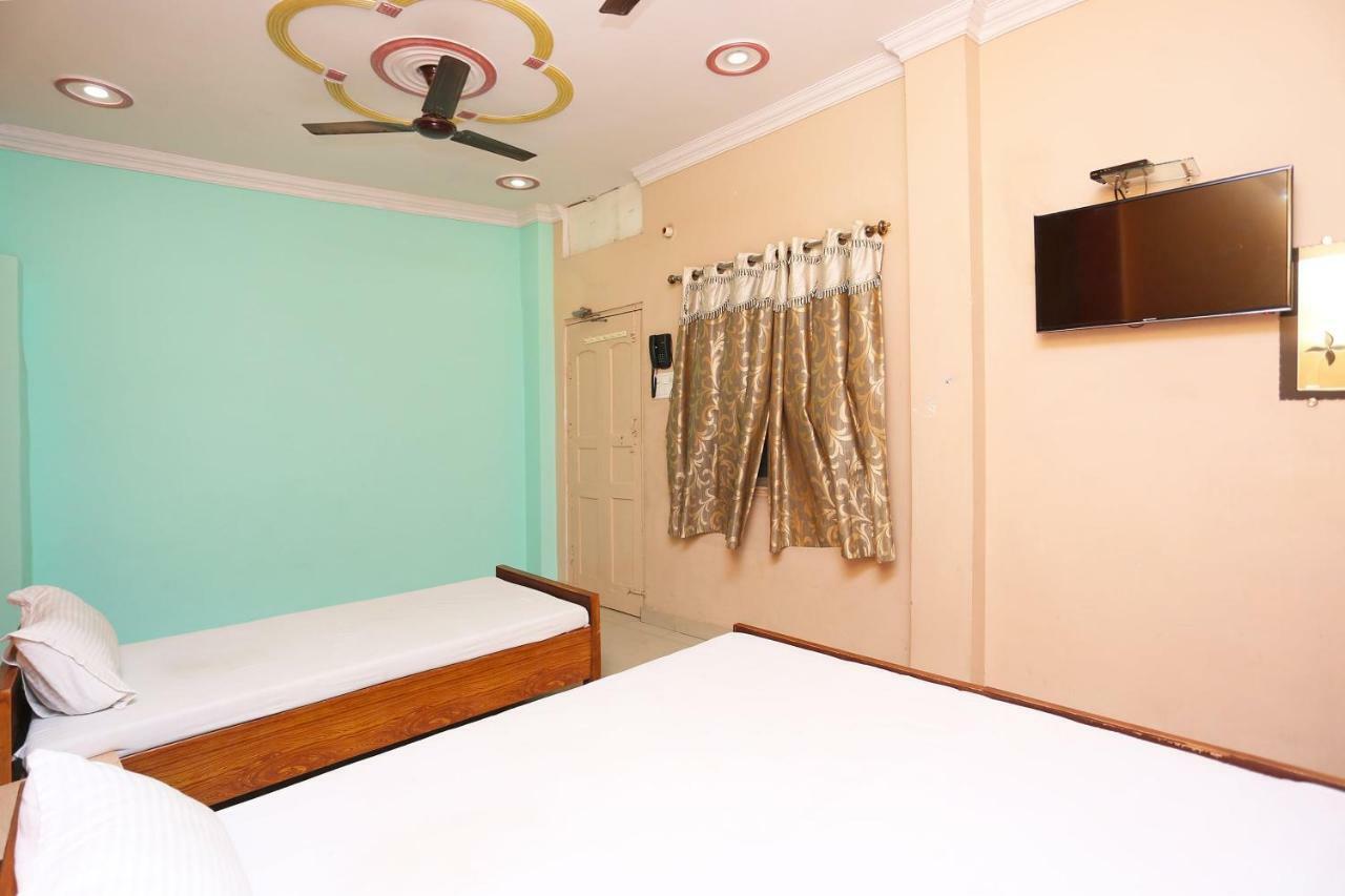 Spot On 45585 Aakash Ganga Hotel Varanasi