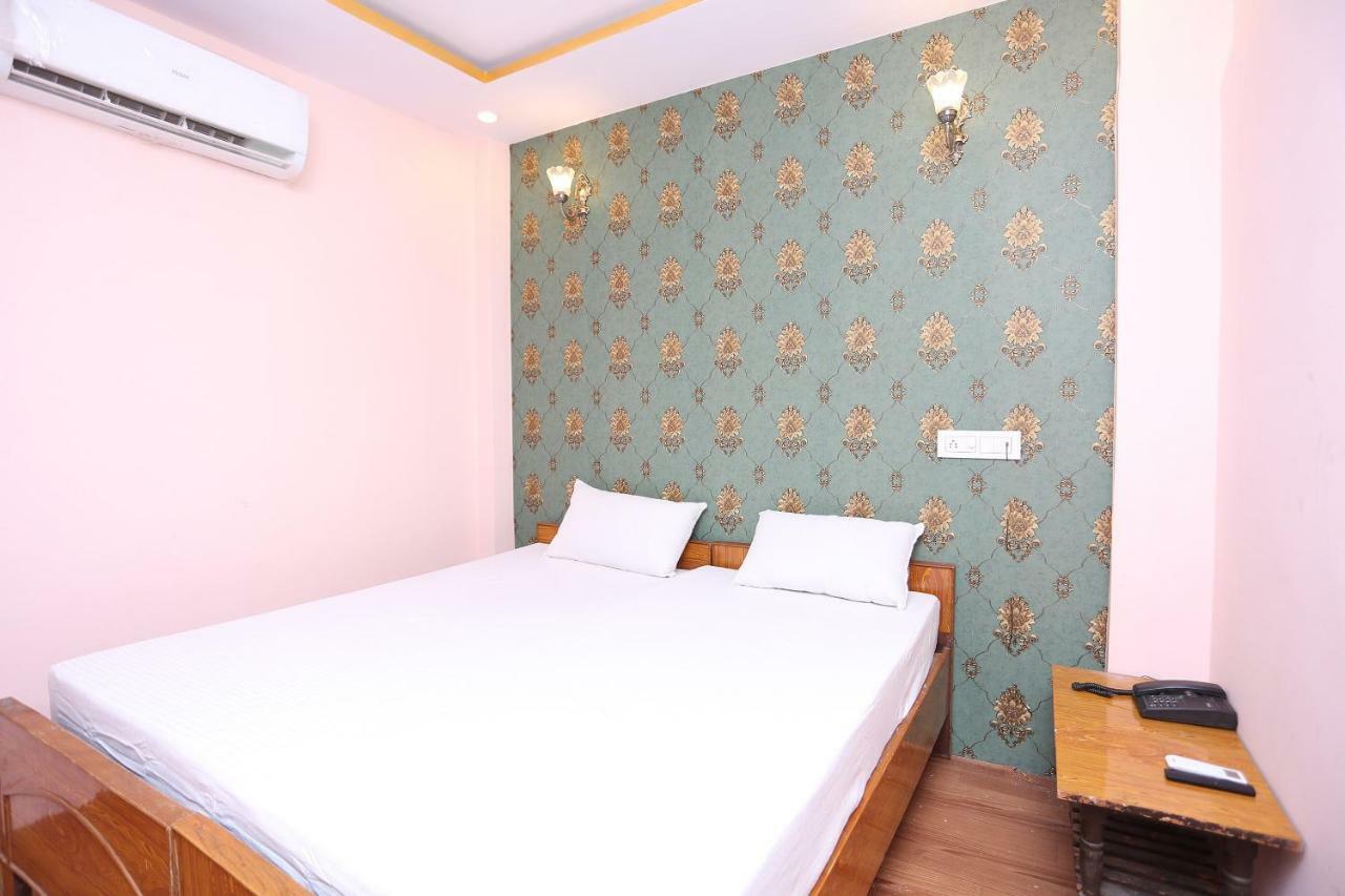 Hotel Spot On 45585 Aakash Ganga