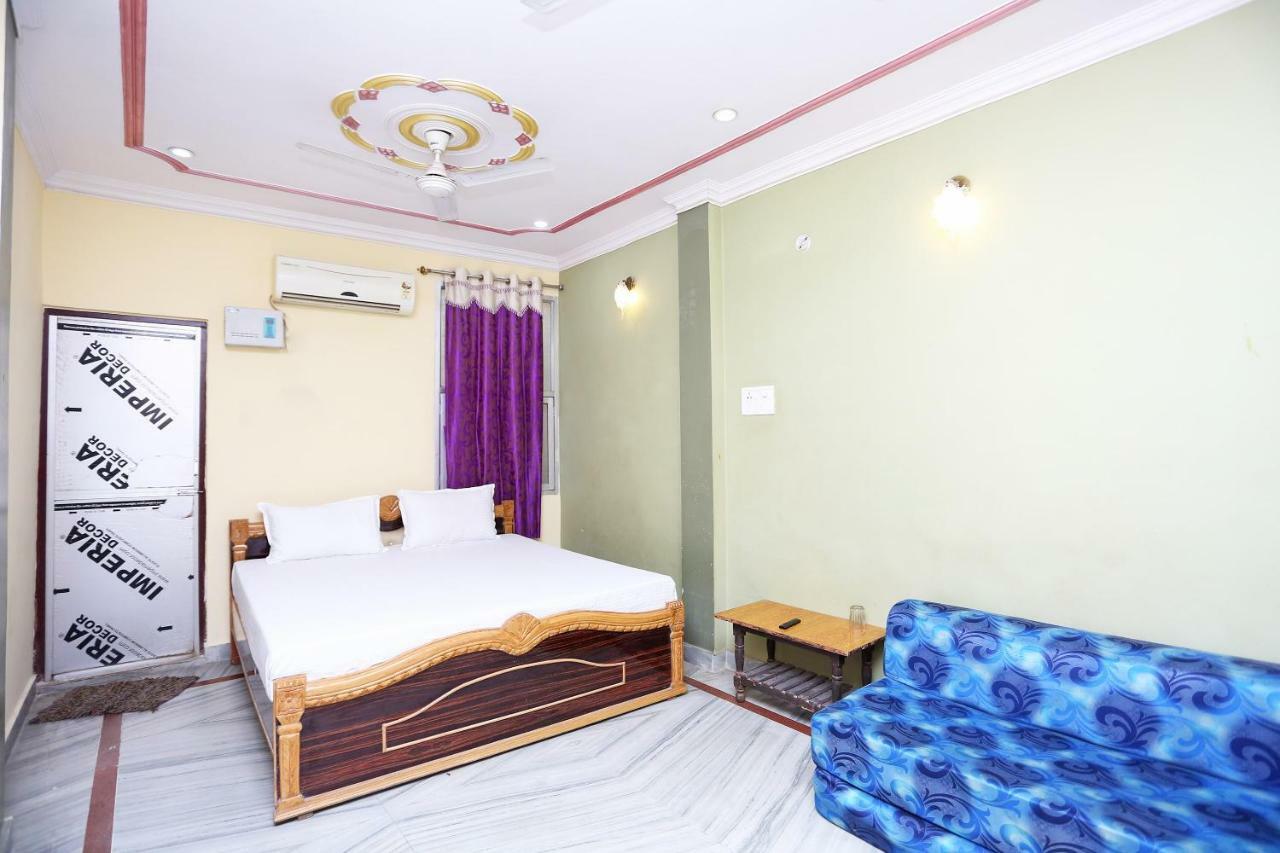 Spot On 45585 Aakash Ganga 3* Varanasi