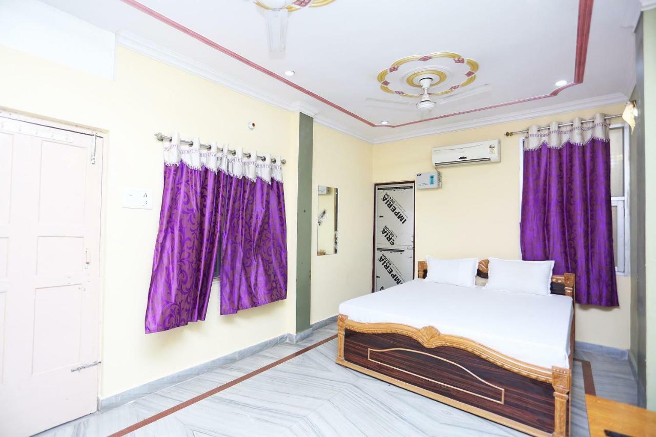 Spot On 45585 Aakash Ganga Hotel Varanasi