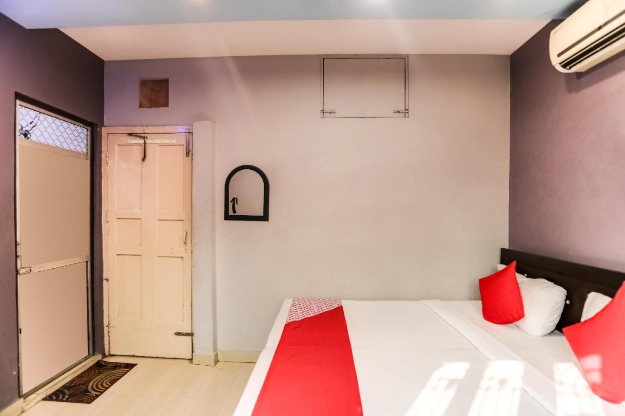 Spot On 45585 Aakash Ganga Hotel 3*