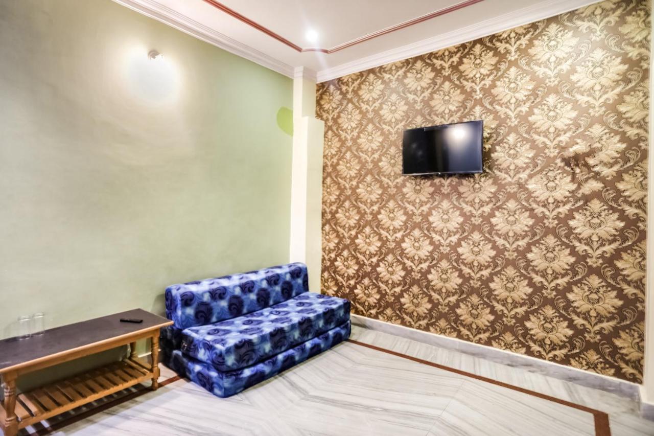 Spot On 45585 Aakash Ganga Hotel Varanasi