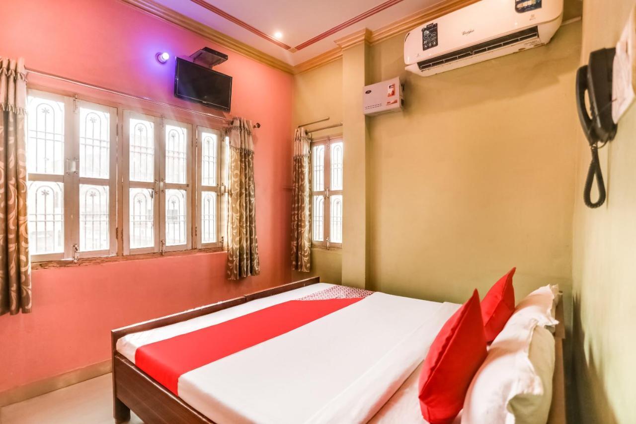 Spot On 45585 Aakash Ganga Hotel 3*